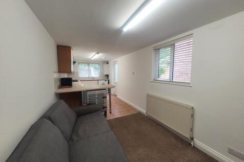 Middle Street, Inner Avenue, Southampton photo 5