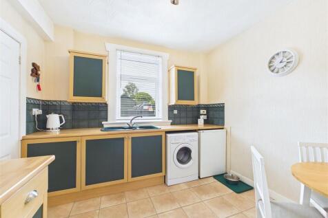 Kitchen / Dining