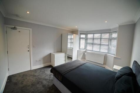 bedroom2.jpg