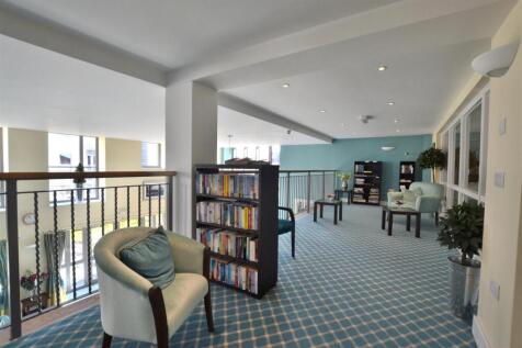 Upstairs communal.jpg