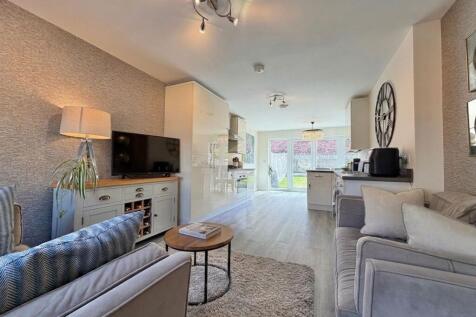 Family Dining Kitchen