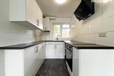 Wainfleet Court, Calverton Road, Arnold, Nottingham photo 3