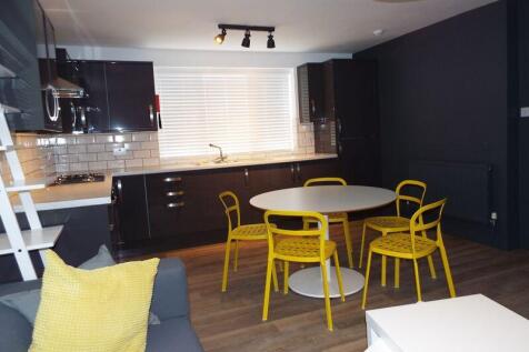 Side view living area 