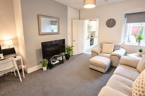 Warton Terrace, Newcastle Upon Tyne, NE6 photo 2