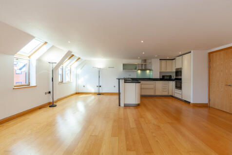 Living Area- Angl...