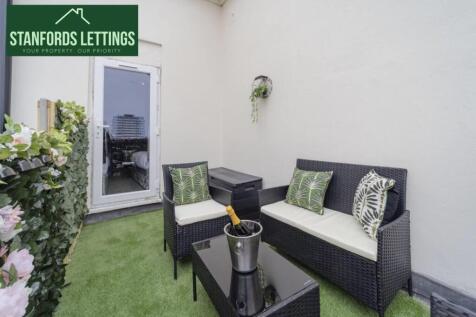 outdoor area 2.jpg