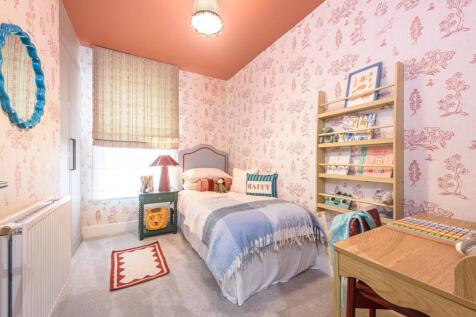 London, NW9 - property photo