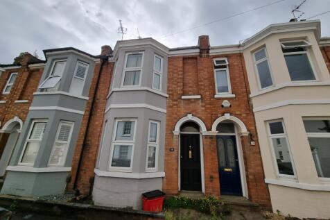 4-bed terraced on 18 Plymouth Place, Leamington Spa, £3,000/mo