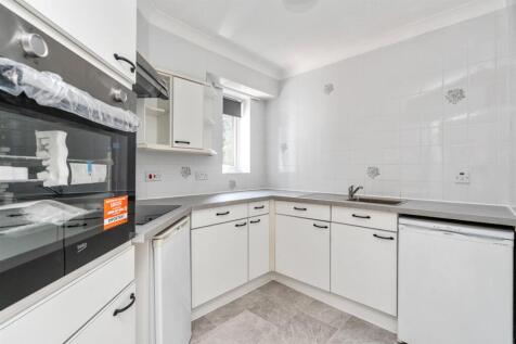 Flat 36 Barons Court_4.jpg