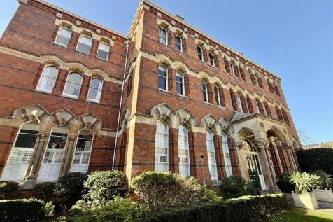14 Shaftesbury Hall