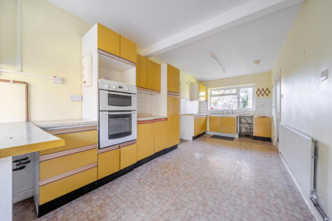 1382141-17-691eef738c358