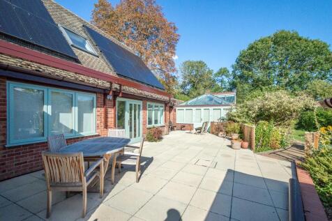 9a Chapel Street-...