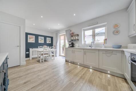 3 Greenfield Avenue, Lutterworth