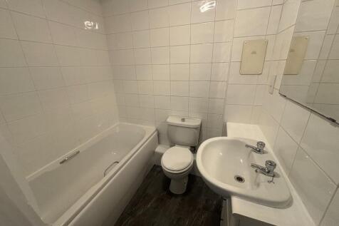 Glenmore Place, Toryglen, Glasgow, G42 photo 4