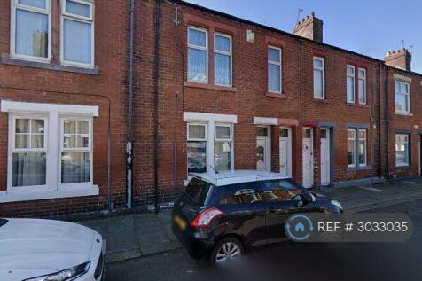 3-bed flat on Collingwood St, South Shields, NE33, £895/mo