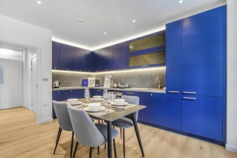 Orchard Place, Goodluck Hope, E14 photo 4