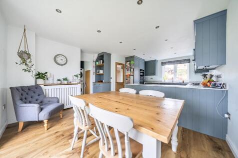 14 Armley Close