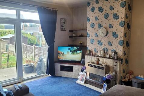 Living room with garden and inside room.jpg