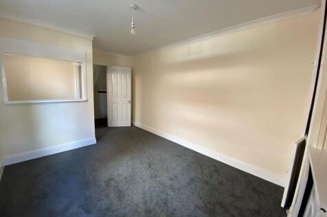 Southampton Road, Eastleigh photo 3