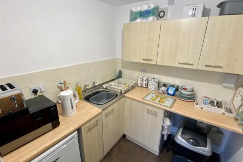 Office to rent Image 7