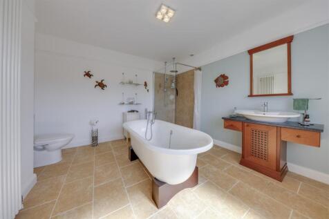 En Suite Bathroom
