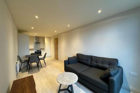 Lounge and dining.jpeg