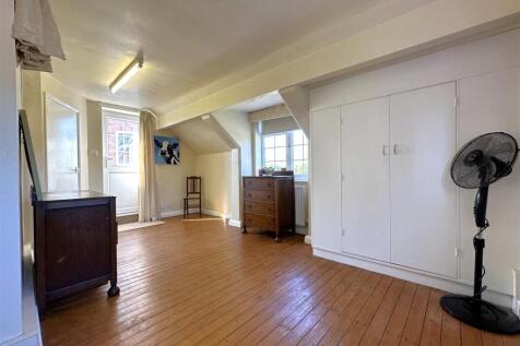 Annexe First Floor Space 706