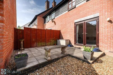 Rear Garden 2.jpg