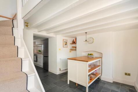 1B0R8WE - Breakfast Room A.jpg