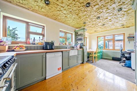 1364469-14-68e7962236fe8