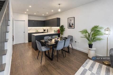 Spring Park Drive, London, N4 photo 3