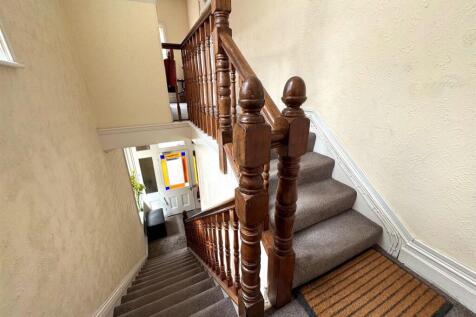 COMMUNAL STAIRWELL.jpg