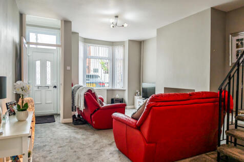 LOUNGE FROM REAR