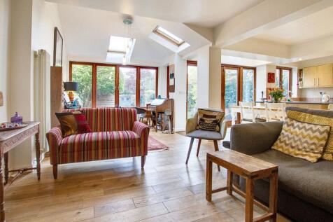 Open-Plan Kitchen Diner &amp; Rear Sitting Room