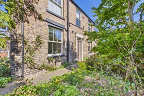 2 Bedroom House - end terrace for Sale