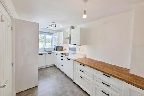 Four Chimneys Crescent, Hampton Heights photo 3