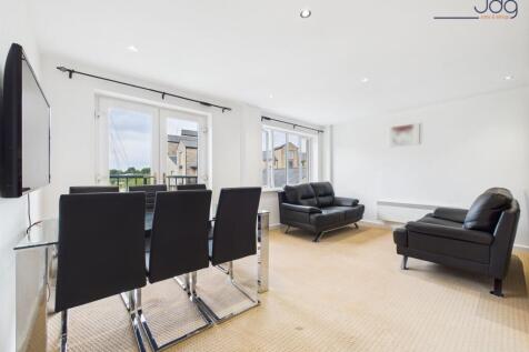 Open Plan Kitchen, Dining, Living with Juliet Balcony