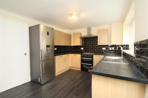 Kitchen 1.JPG