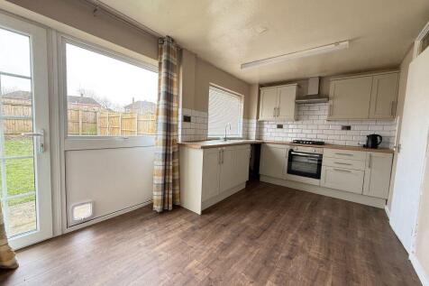 Studfall Avenue, Corby, Northants photo 4