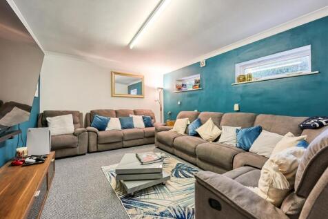 46 Lyndhurst Road-04.jpg