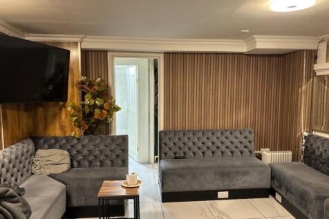 6 Fairfax house (photo 1).png