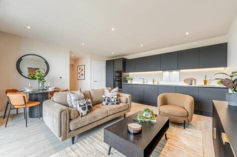 Dagenham Green, 2 bed show home, Living