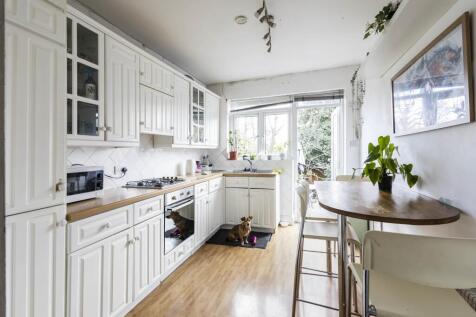 1,66 Finchley Lane-2292