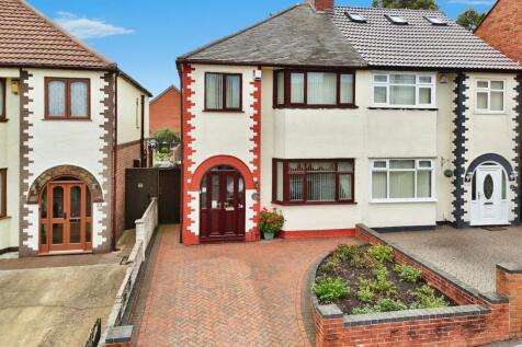 Wednesbury, WS10 - property photo