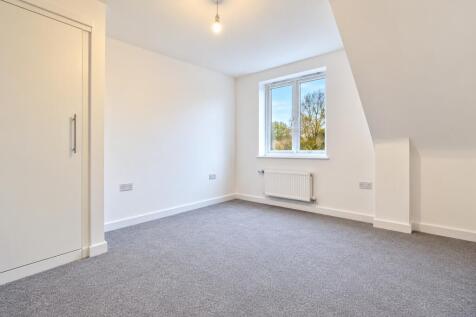 Brindlecombe House, 20 Chancellor Drive, Camberley, Surrey, GU16 photo 4