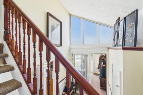 CAM05068G0-PR0025...