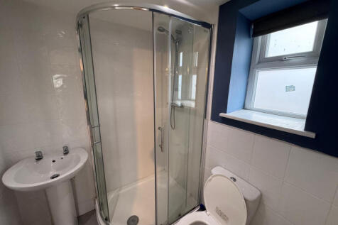 Main Road, Sheffield, South Yorkshire, S9 photo 3