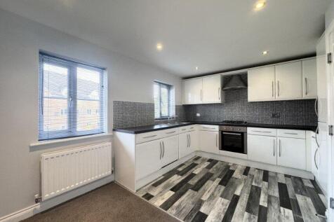 83 Abbeylea Drive, Chew Moor, Bolton, BL5 3ZD photo 3