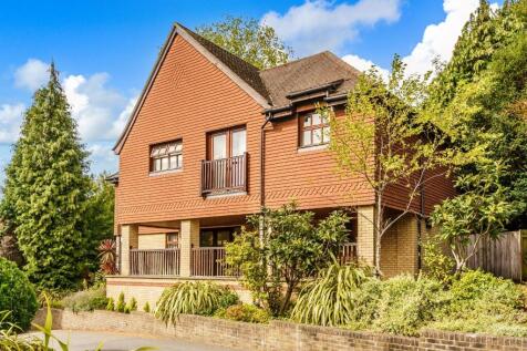 FURZE HILL COURT (4).jpg