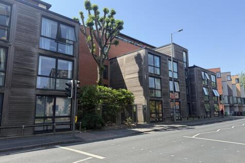 Poplar Court Entrance